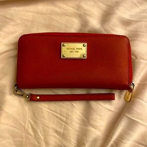 MICHAEL KORS RED LEATHER JET SET WALLET